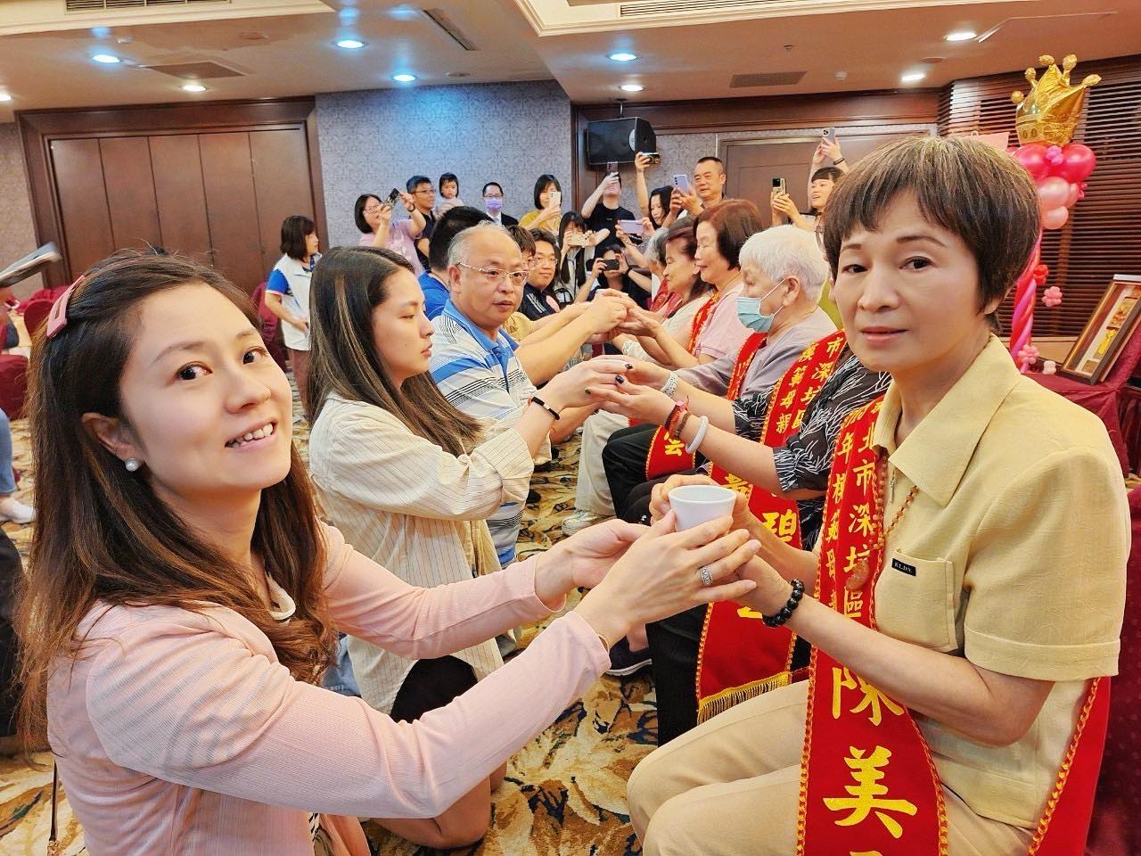 奉茶